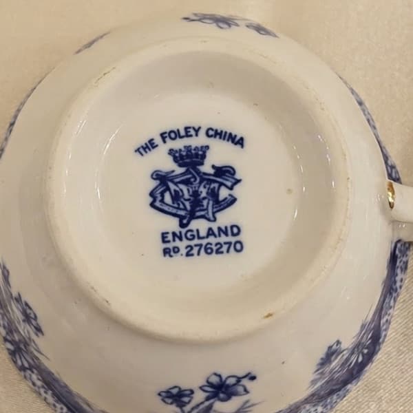 데인티 찻잔 마크