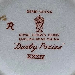 /mark_images/RoyalCrownDerby/Roman/Royal-Crown-Derby-1971.jpg